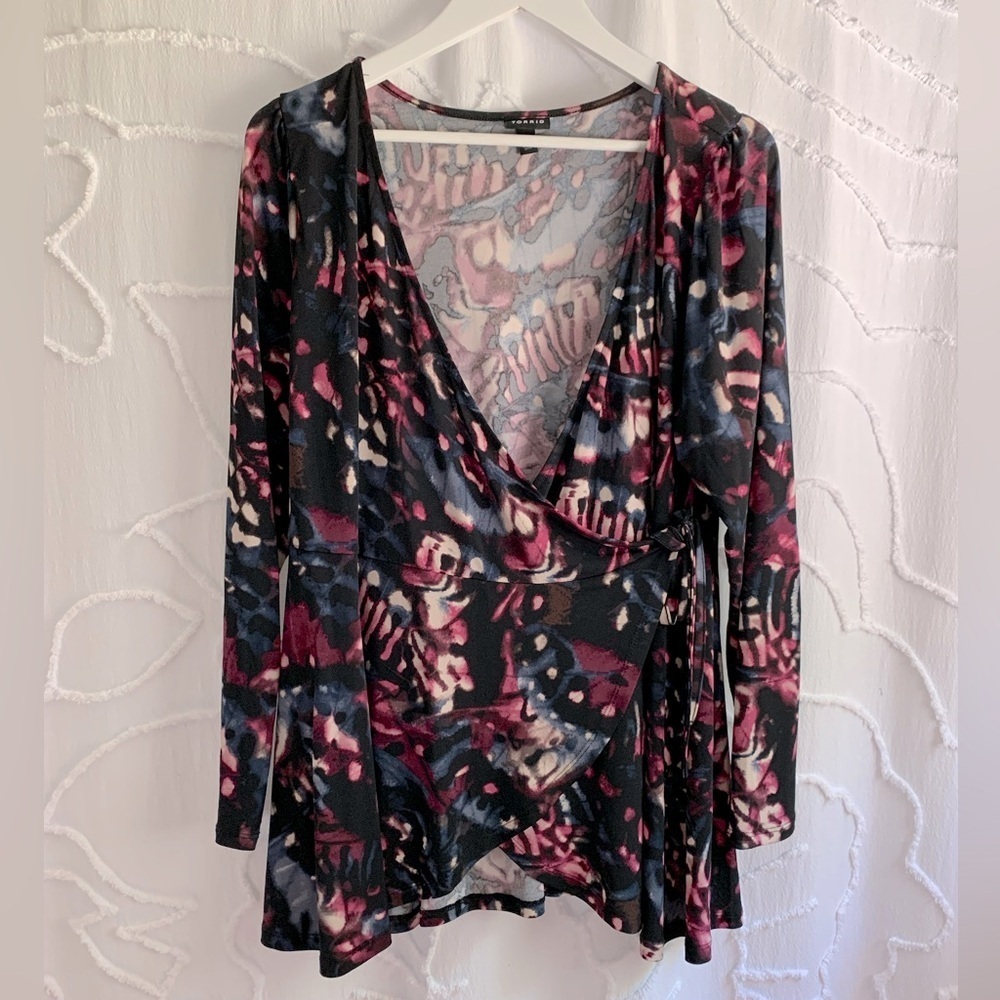 Torrid Faux Wrap Peplum Top Size 2 (2X) Black Pink Floral Long Sleeve Blouse